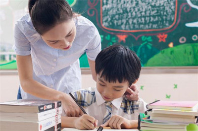 冠贏教育加盟 開啟非學歷職業(yè)技能培訓(xùn)新藍海
